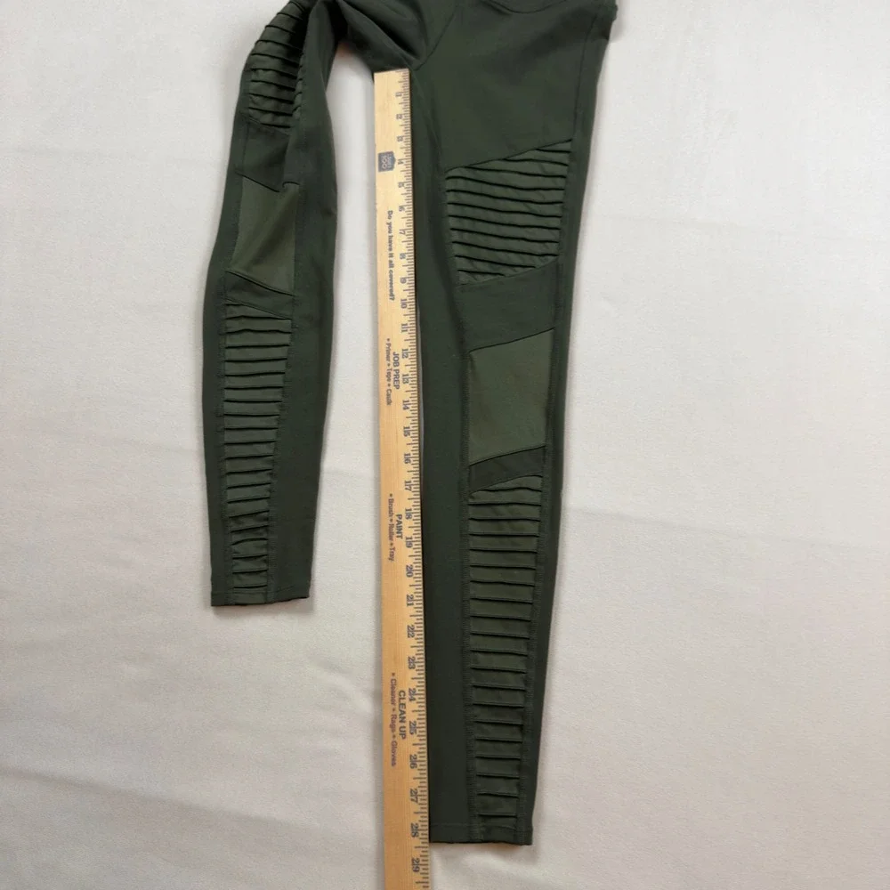 Alo Yoga High-Waist Moto Leggings Forest‎ Green Quilted Panels Womens XXS EUC